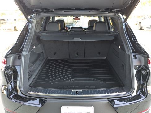 New 2026 Porsche Cayenne image 22