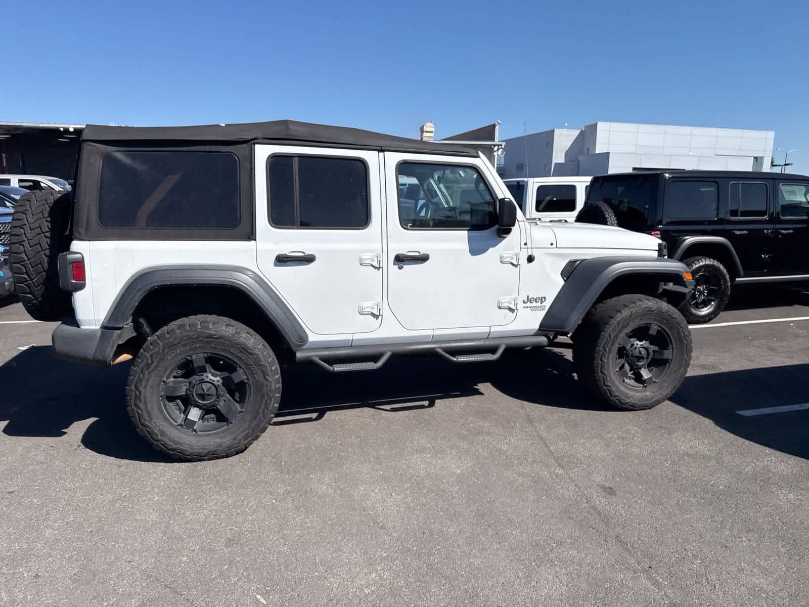 Used 2018 Jeep Wrangler Unlimited Sport S AWD/4WD image 7