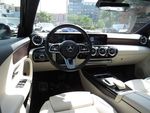 Certified 2022 Mercedes-Benz A 220 4MATIC image 10