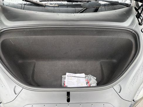 Used 2022 Tesla Model X image 13