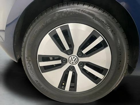 Used 2016 Volkswagen e-Golf SE w/ DC Fast Charging Package FWD image 27