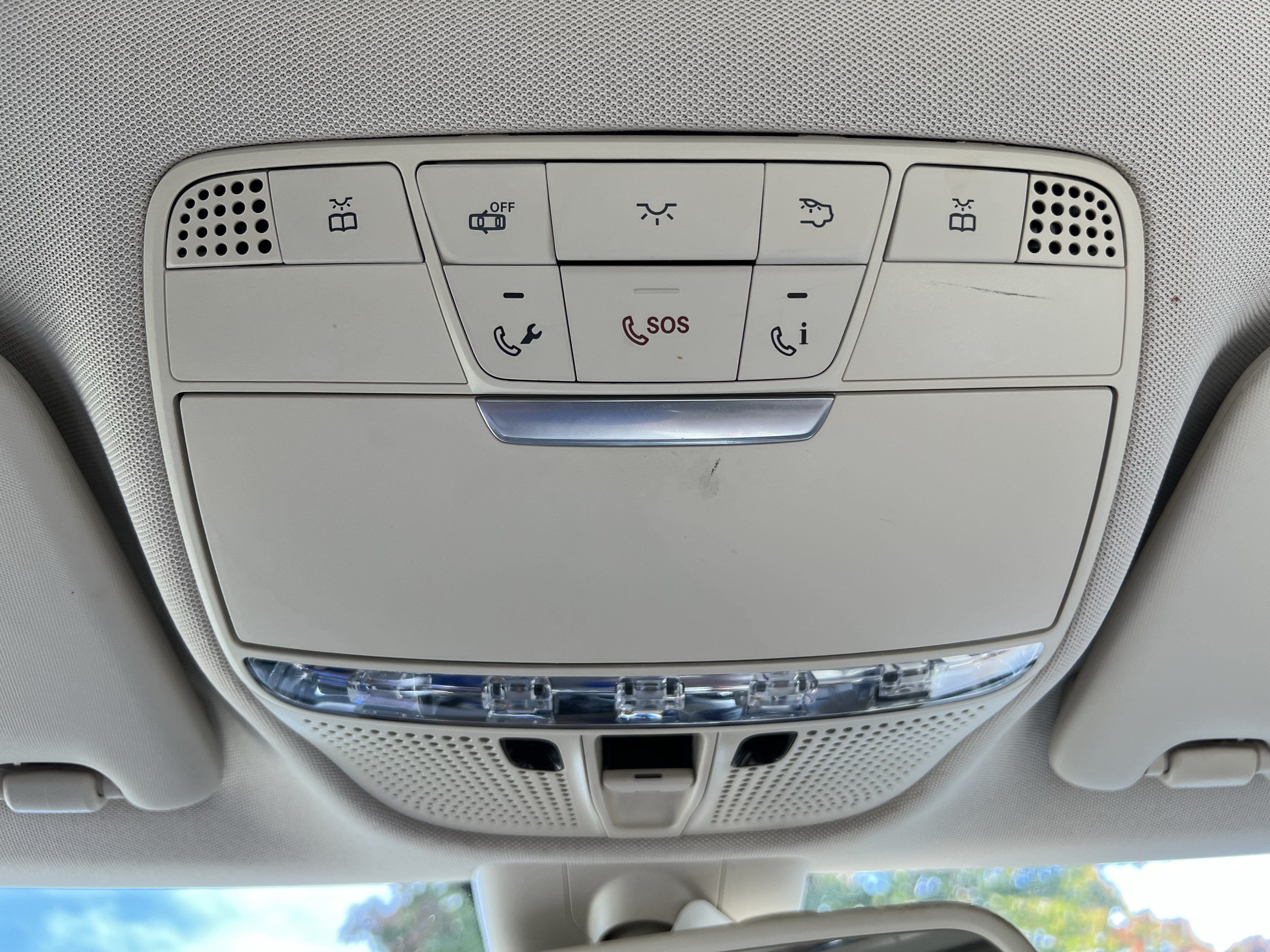 Used 2018 Mercedes-Benz C 300 Sedan image 28