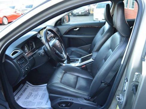 Used 2016 Volvo XC70 T5 Premier w/ Proximity Package FWD image 44