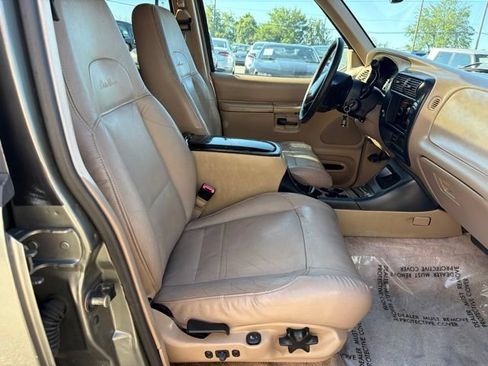 Used 1999 Ford Explorer AWD 4-Door image 28