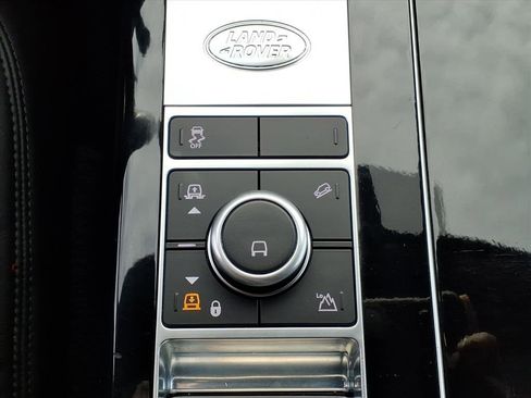 Used 2020 Land Rover Range Rover Long Wheelbase HSE image 10