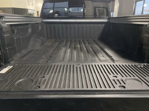 Used 2023 Nissan Titan PRO-4X w/ Pro-4x Convenience Package image 30