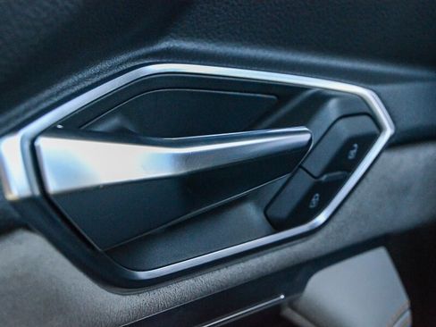 Used 2022 Audi e-tron Chronos w/ Chronos Package image 31