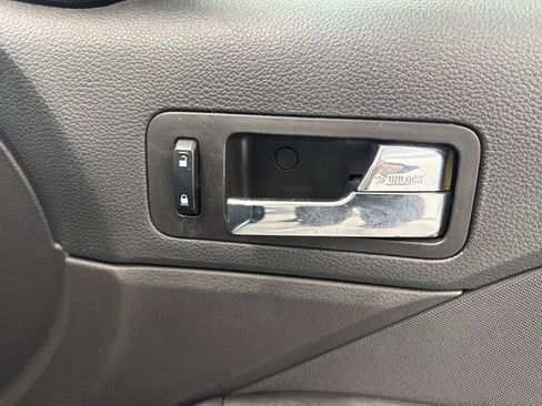 Used 2012 Ford Fusion SE FWD image 24