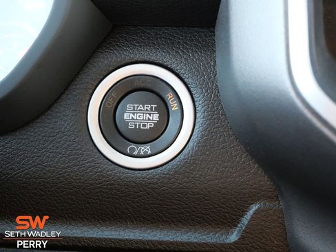 Used 2024 RAM 2500 Big Horn w/ Bed Utility Group image 23