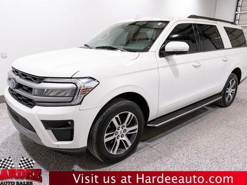 Used 2022 Ford Expedition Max XLT image 2