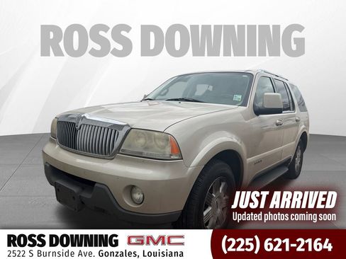Used 2005 Lincoln Aviator 2WD image 1