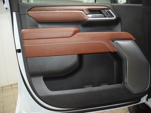 Used 2024 GMC Sierra 3500 Denali Ultimate image 52