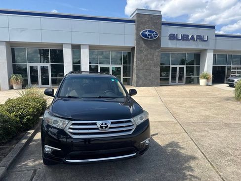 Used 2012 Toyota Highlander Limited FWD image 2