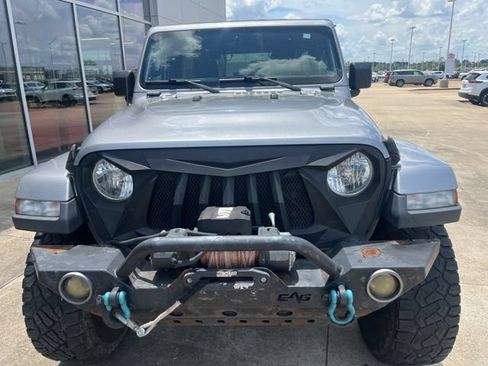 Used 2020 Jeep Wrangler Unlimited Sahara AWD/4WD image 6
