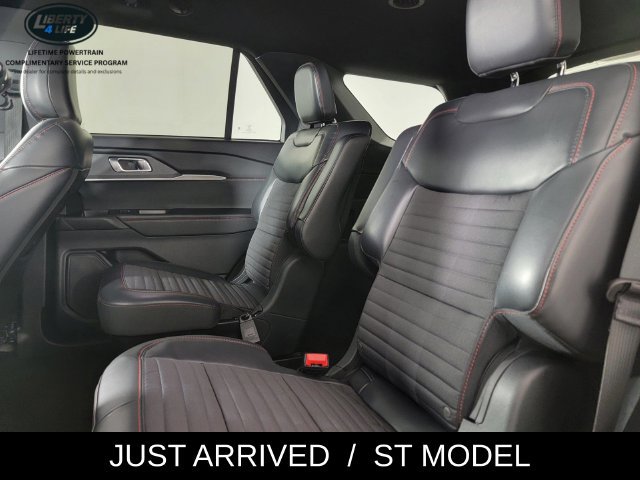 Used 2026 Ford Explorer ST-Line AWD/4WD image 15