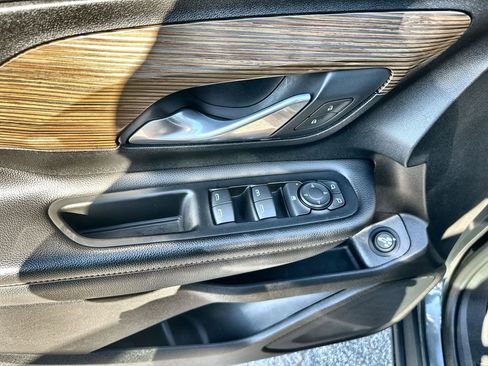 Certified 2018 GMC Terrain SLE w/ Driver Convenience Package image 23