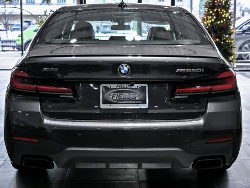 Used 2022 BMW M550i xDrive w/ Premium Package image 9