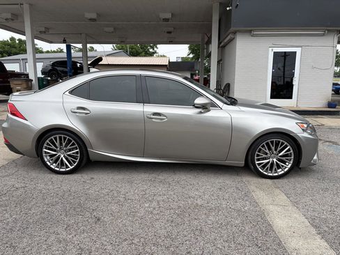 Used 2014 Lexus IS 250 w/ Premium Package RWD image 4