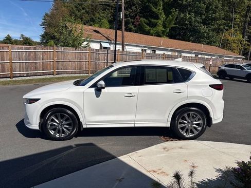 Used 2024 MAZDA CX-5 AWD 2.5 S w/ Premium Package image 4