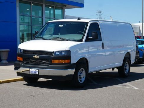 New 2025 Chevrolet Express 3500 w/ Driver Convenience Package RWD image 2