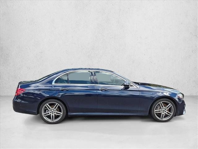 Used 2018 Mercedes-Benz E 300 4MATIC image 4