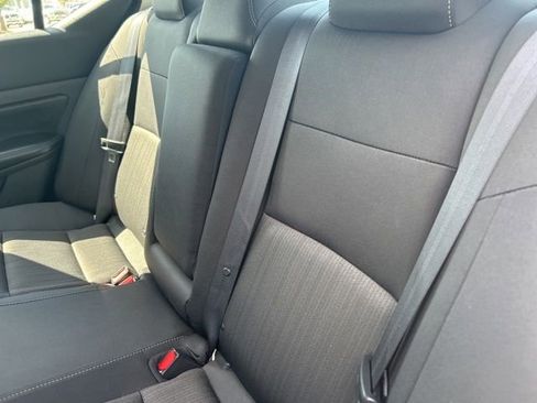 Used 2024 Nissan Altima 2.5 SV FWD image 32