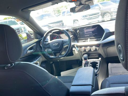 Used 2024 Chevrolet Trax RS w/ Driver Confidence Package FWD image 27