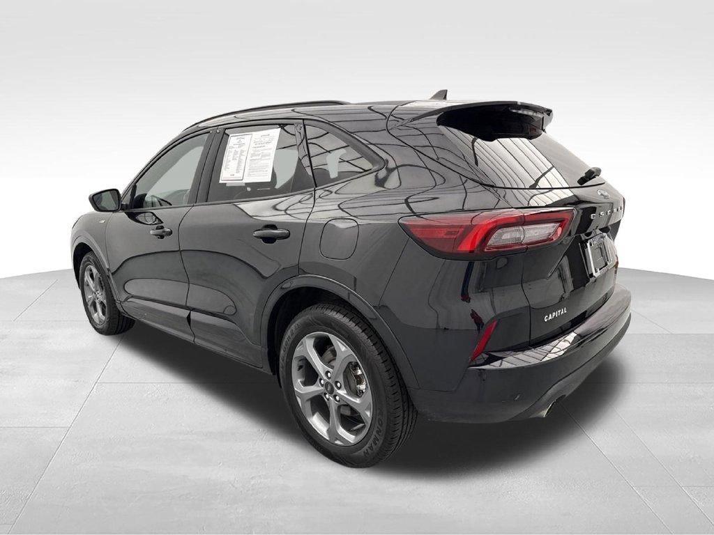 Used 2023 Ford Escape ST-Line AWD/4WD image 5