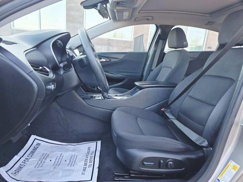 Used 2022 Chevrolet Malibu LT image 12