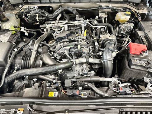 New 2025 Ford Bronco 4-Door image 31