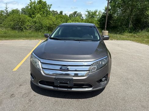 Used 2010 Ford Fusion SEL FWD image 2