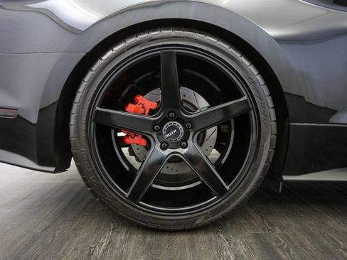 Used 2017 Ford Mustang GT Premium w/ GT Performance Package RWD image 38