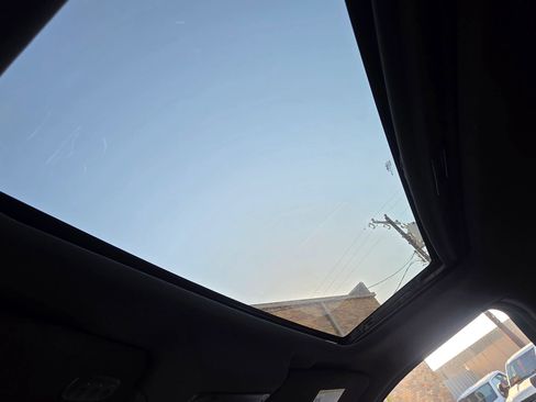 Used 2011 Ford F150 Platinum image 38