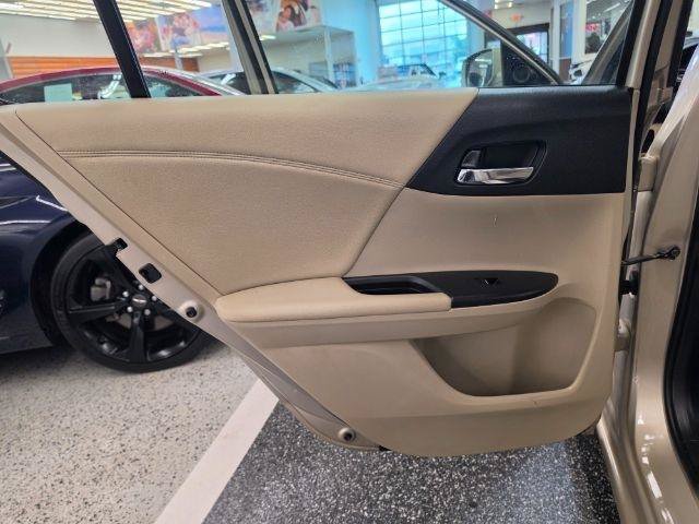 Used 2014 Honda Accord EX image 33