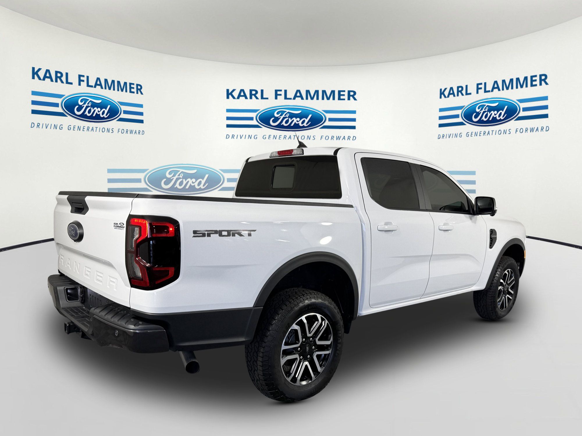 Used 2025 Ford Ranger Lariat w/ Trailer Tow Package RWD image 3