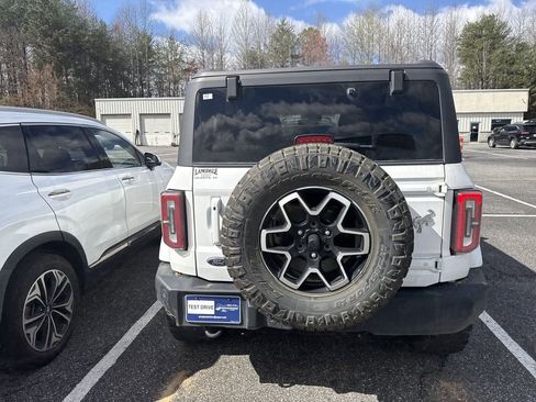 Used 2023 Ford Bronco Outer Banks image 17