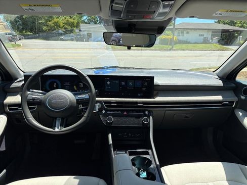 Certified 2025 Hyundai Sonata SEL FWD image 6