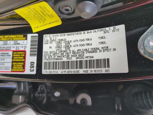 Used 2016 Toyota Tacoma SR5 w/ Towing Package image 23