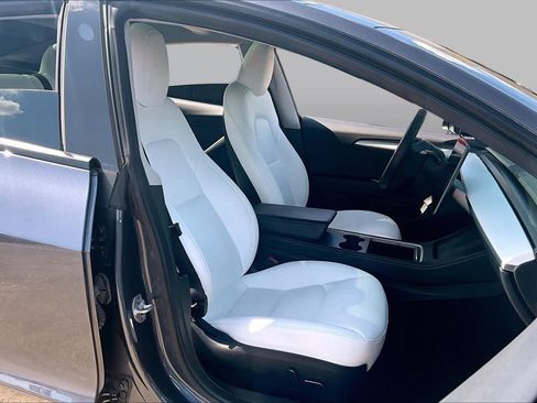Used 2023 Tesla Model 3 Standard Range RWD image 8
