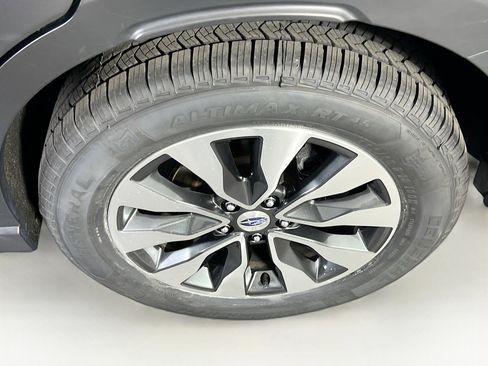 Used 2023 Subaru Outback Limited AWD/4WD image 31