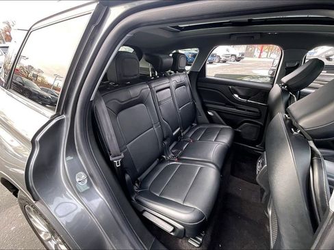 Used 2022 Lincoln Corsair AWD w/ Premium Package image 25