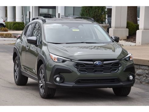 Used 2026 Subaru Crosstrek 2.0i Premium image 2