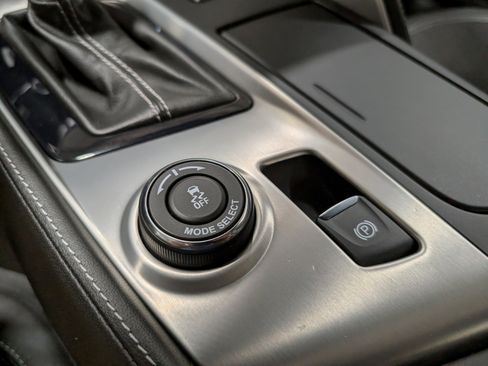 Used 2017 Chevrolet Corvette Stingray Coupe w/ 1LT image 22