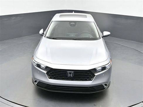 Used 2025 Honda Accord Touring image 14