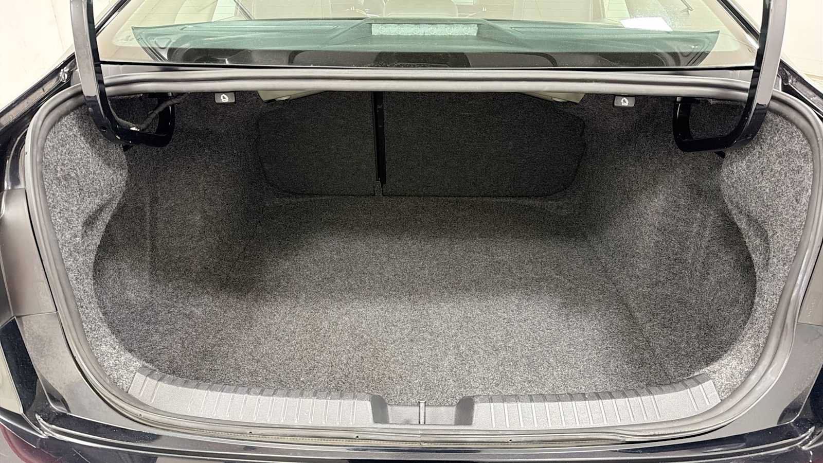 Used 2025 Volkswagen Jetta SE FWD image 26