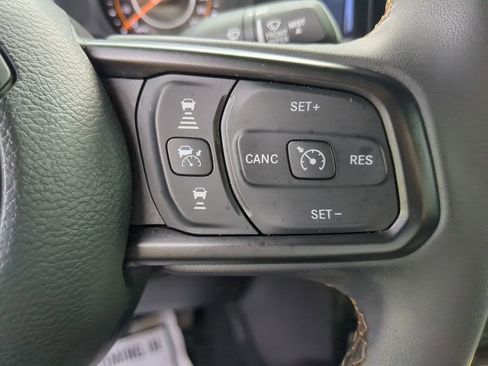 Used 2024 Jeep Wrangler Unlimited Sport AWD/4WD image 28