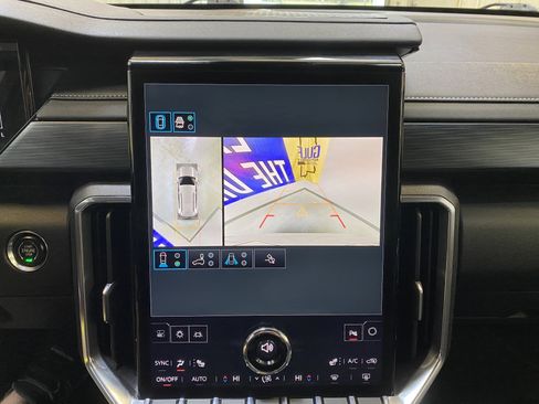 Used 2025 GMC Acadia Elevation image 45