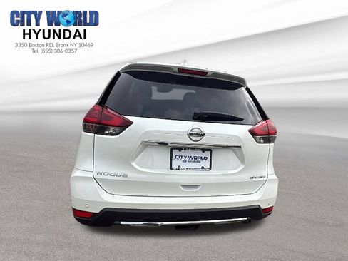 Used 2019 Nissan Rogue SV AWD/4WD image 4