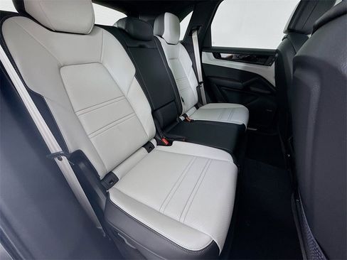 New 2026 Porsche Cayenne E-Hybrid image 29