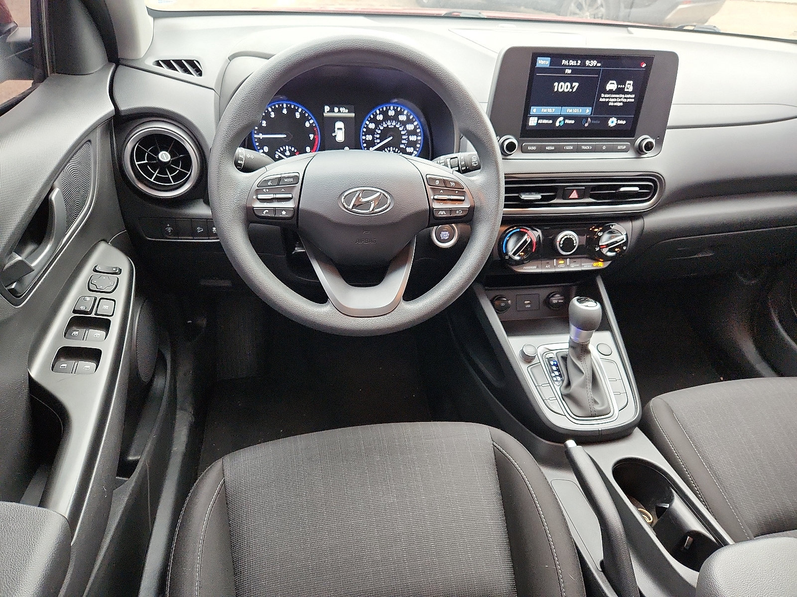 Used 2023 Hyundai Kona SEL w/ Cargo Package FWD image 9